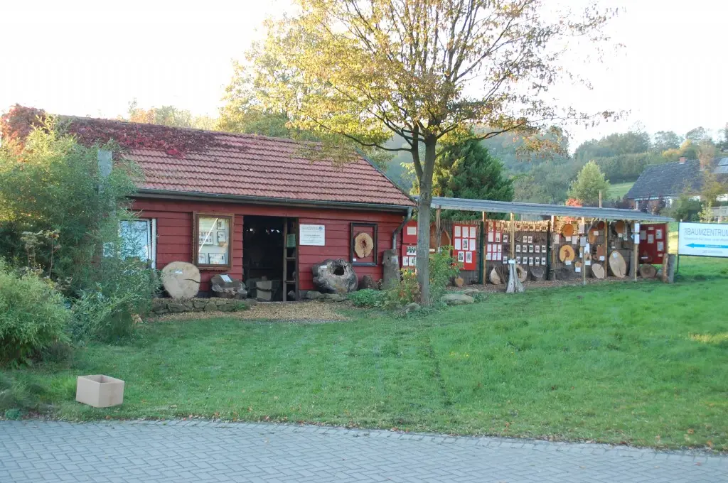 Foto: Das frühere Zuhause des Baumzentrum Ansicht unseres ehemaligen Baum-Museum auf dem früheren Gelände des Baumzentrum